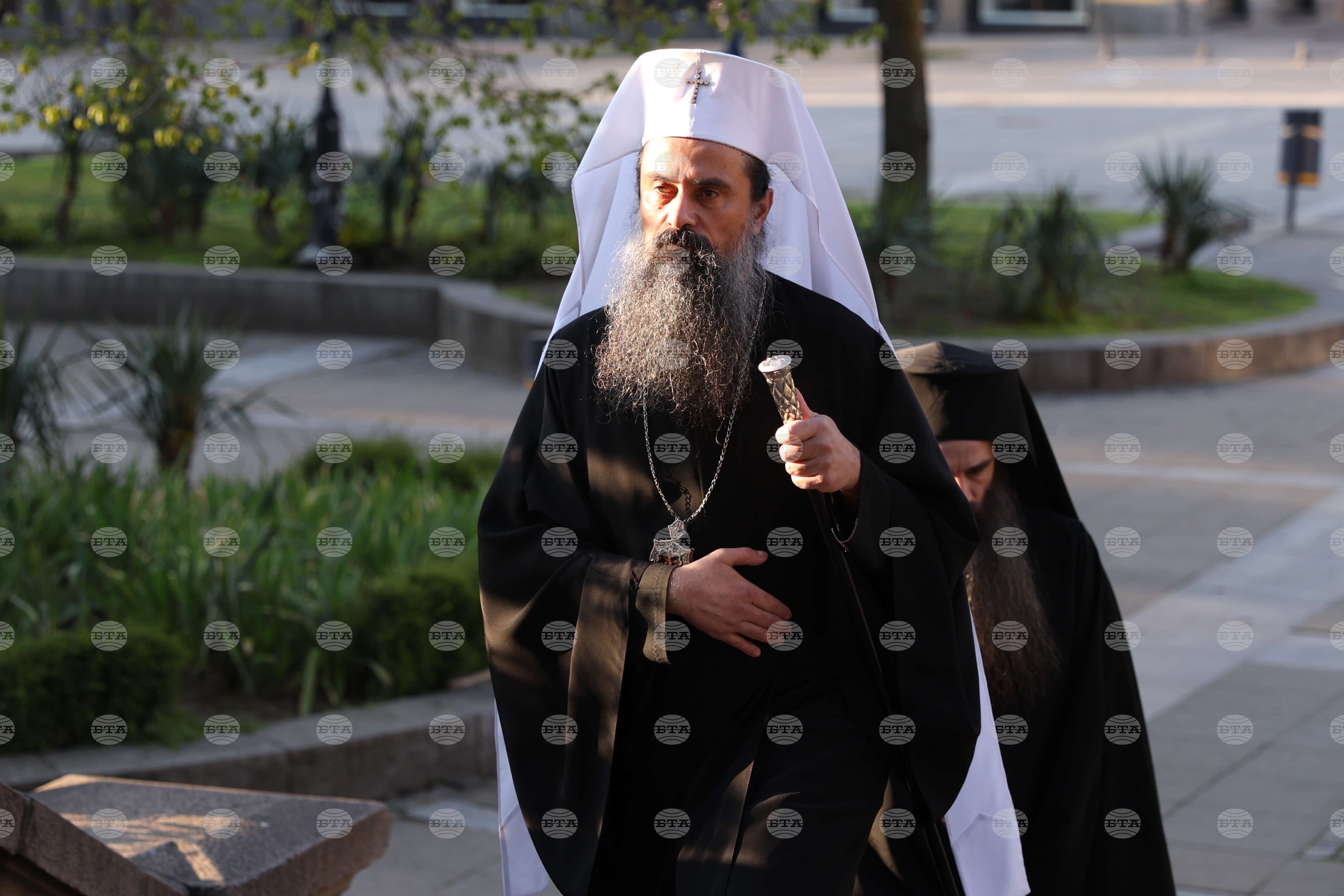 На днешния ден да се поклоним пред Кръста и да приемем от сърце жертвата, която Господ направи за нас, каза патриарх Даниил